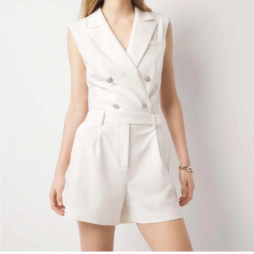 White House Black Market Sleeveless Double-Breasted White Romper 10